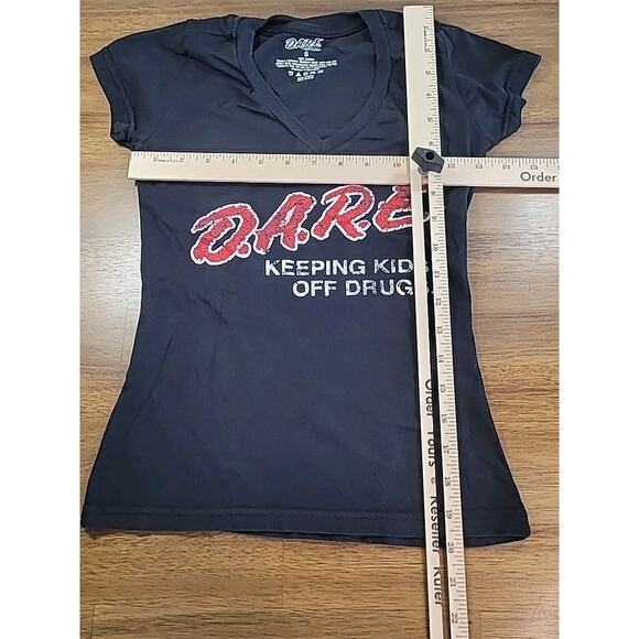 Vintage Style D.A.R.E. “Keeping Kids Off Drugs” V‑Neck T‑Shirt – Women’s Small - Picture 5 of 5